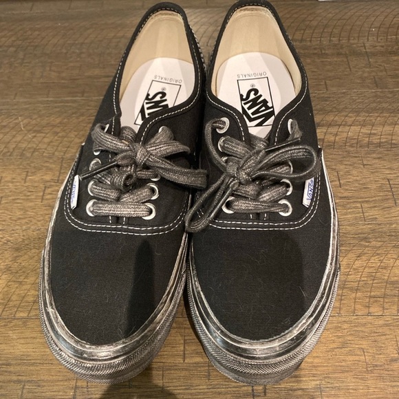 Vans rare Black and Gray Canvas Sneakers - Picture 3 of 6